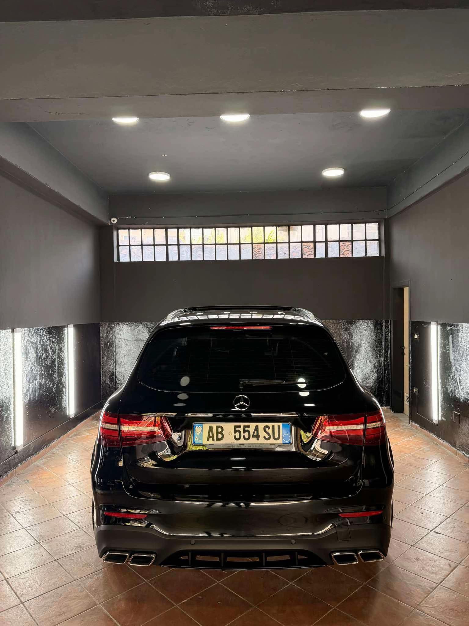🚨 SHITET OKAZION 🚨

Mercedes-Benz GLC AMG